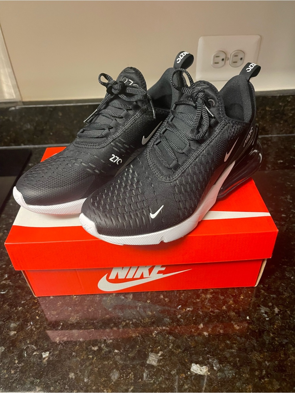 Nike Air Max 270 GS Black – Size 7Y